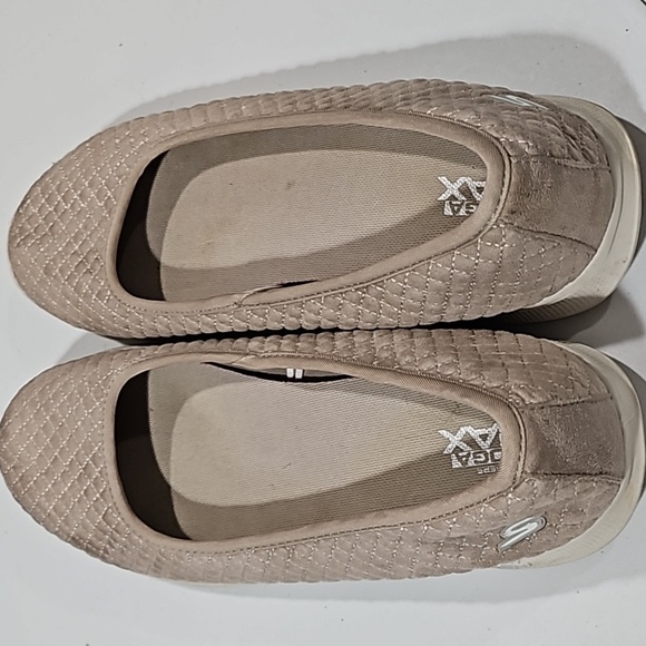 Skechers Women's Tan Quilted Ballet Slip On Go Step Lite Size 11 - Picture 5 of 9